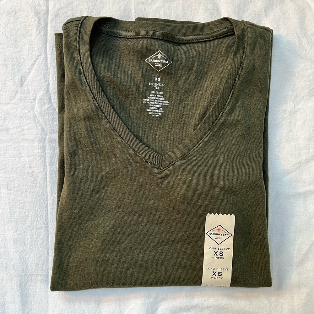 Women’s Olive Green V-Neck Long Sleeve